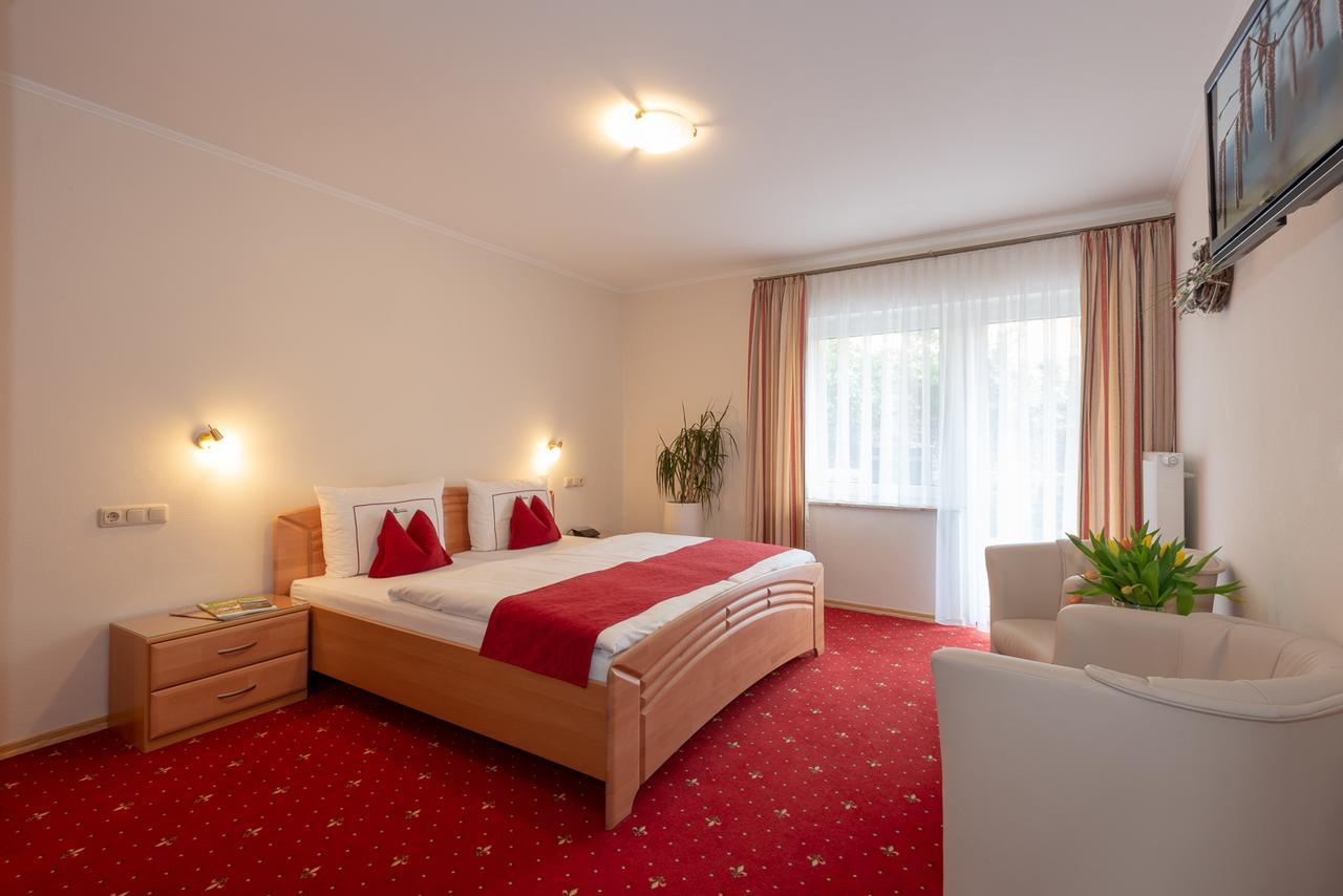 Drei Tannen Hotel โบเดนไมส์ ภายนอก รูปภาพ
